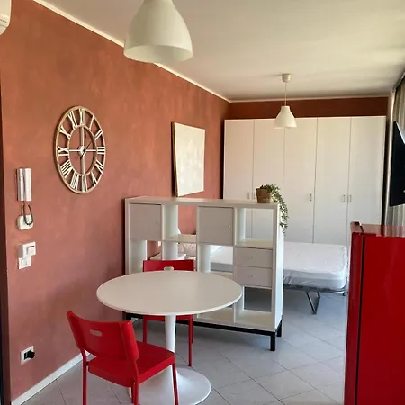 Gerenzano Apartments Lejlighed *